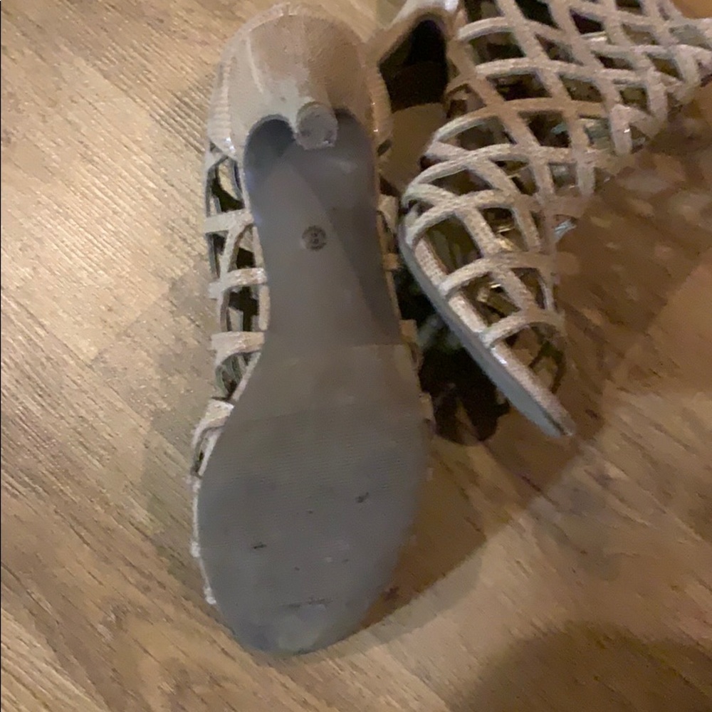 Ana Open toe Tan Lattice Heels - Picture 5 of 6